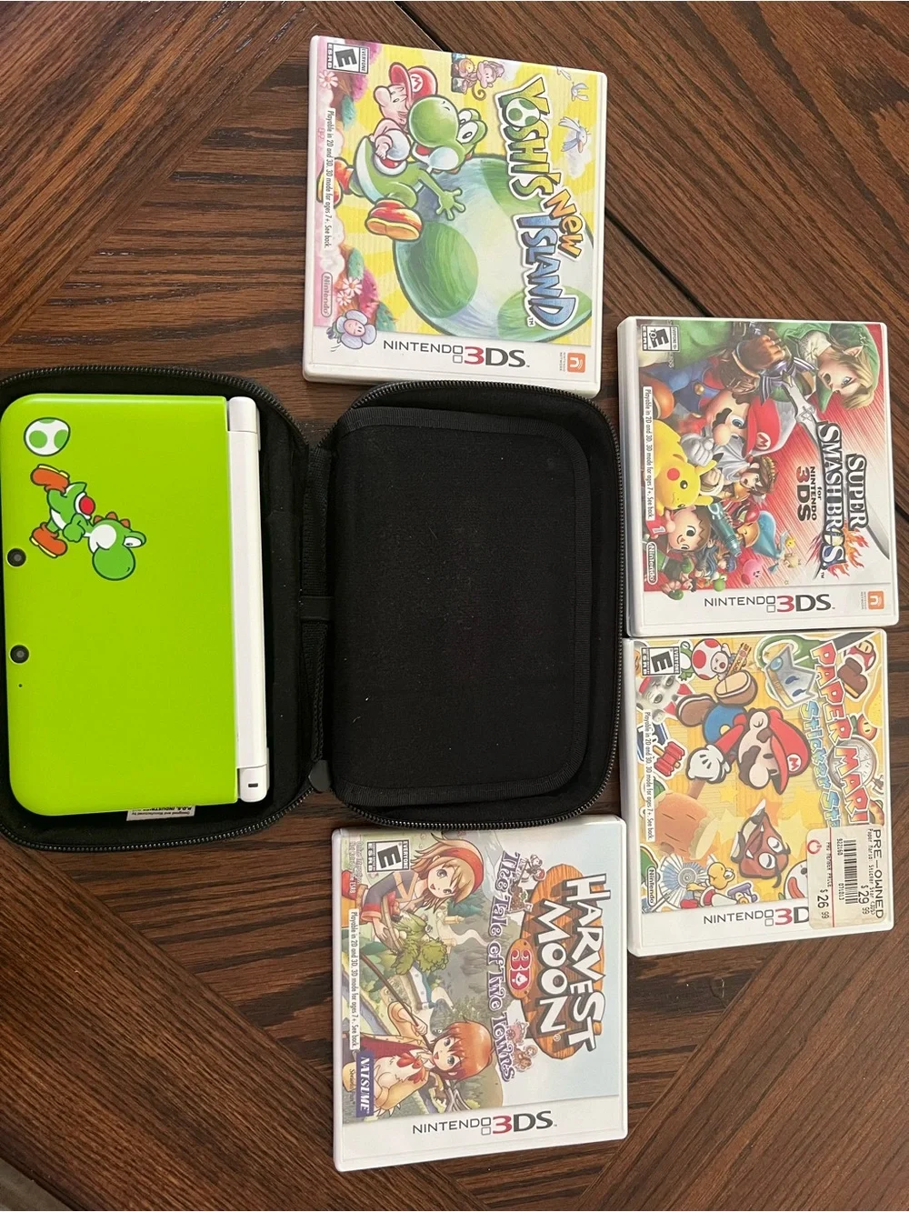 Nintendo 3DS XL Yoshi Limited Edition Console Bundle + 4 Games and case